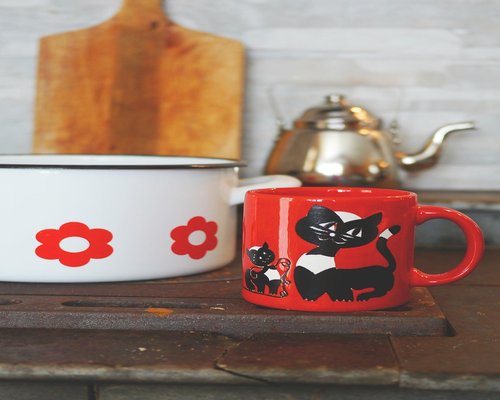Still life painting of coffee